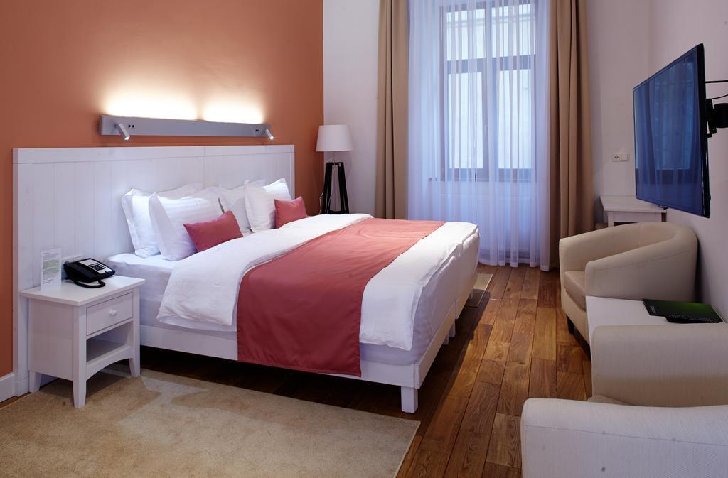 Rudolfo Hotel Lviv Bagian luar foto