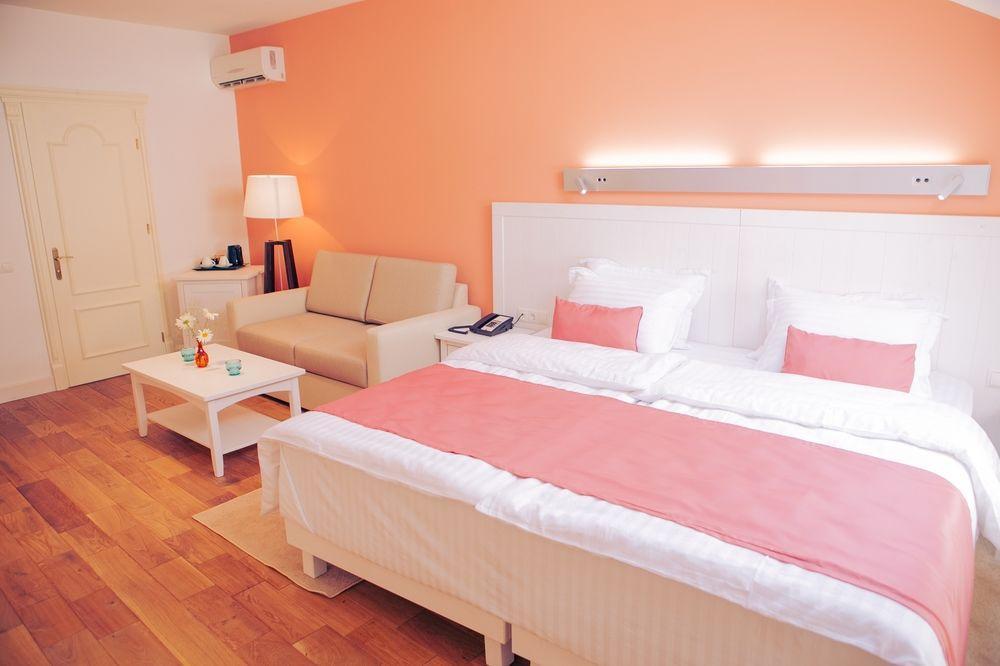 Rudolfo Hotel Lviv Bagian luar foto