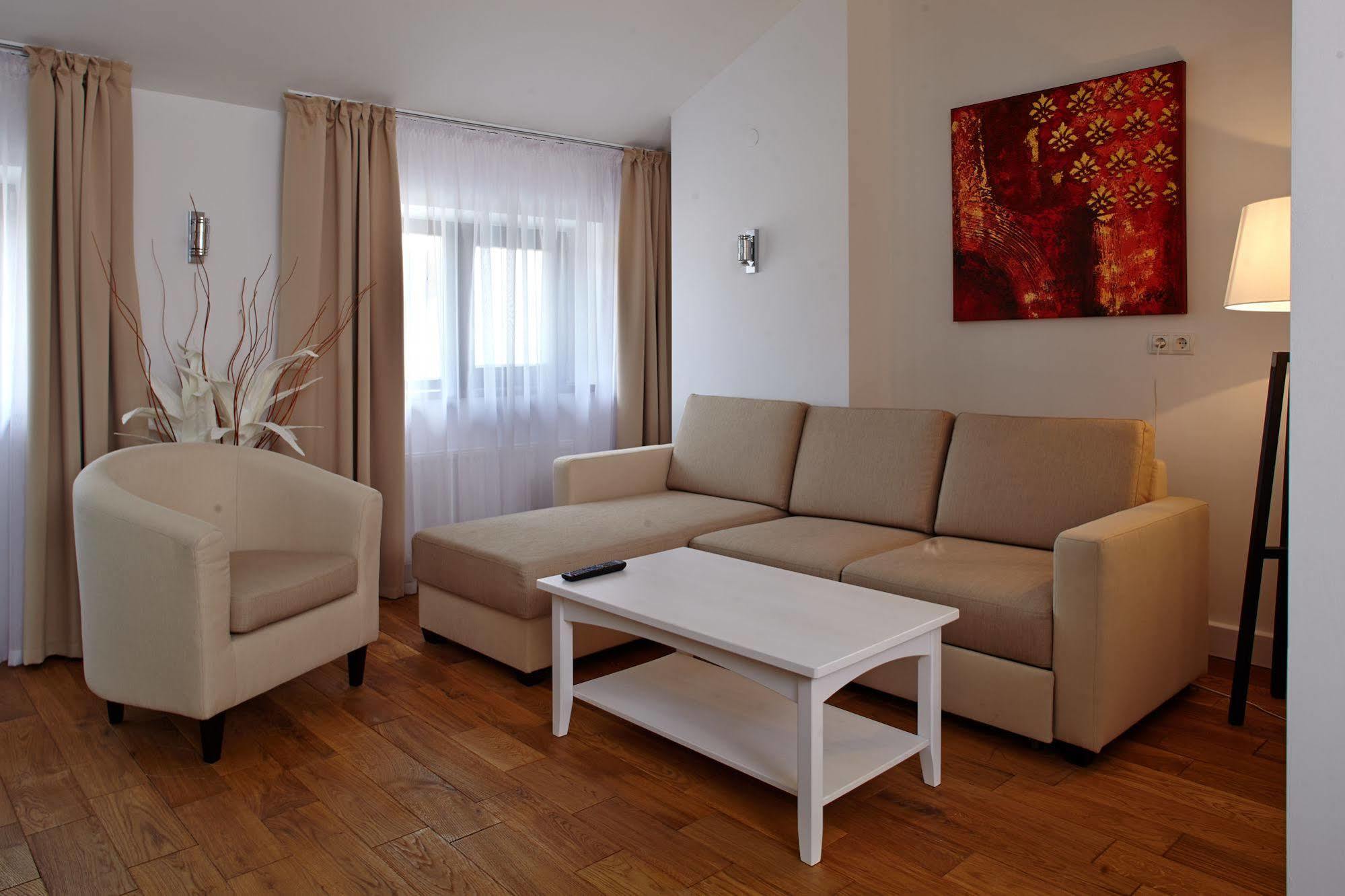 Rudolfo Hotel Lviv Bagian luar foto