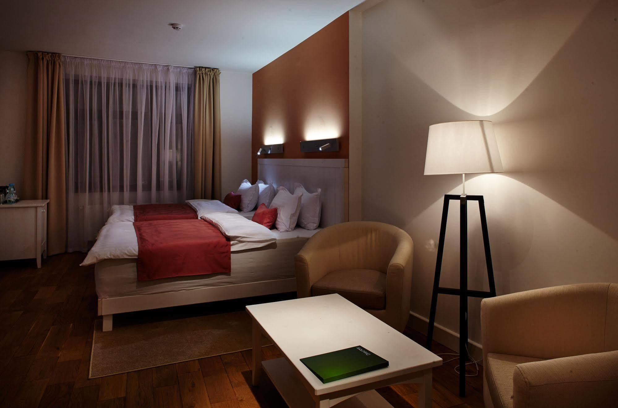 Rudolfo Hotel Lviv Bagian luar foto
